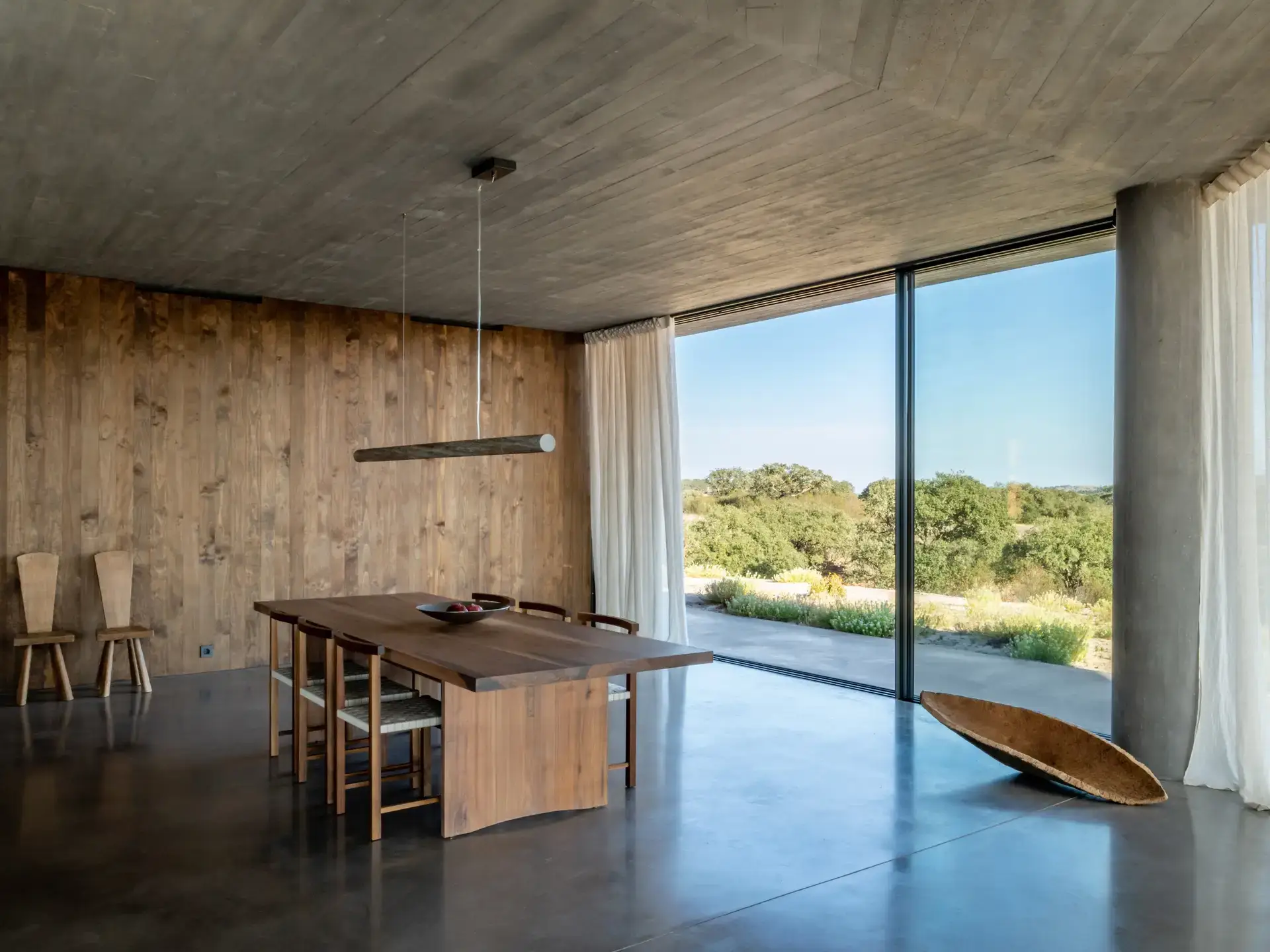 Dining in Architectural House in Alentejo